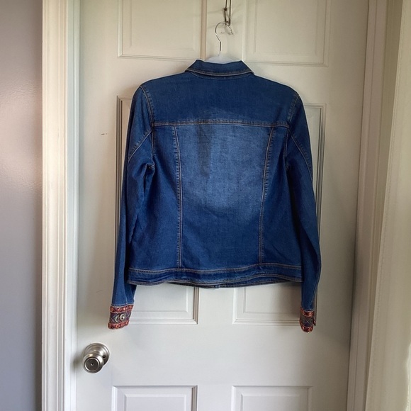 Baccini NWT Women’s Denim Jacket With Sparkle Trim.  Size M - Picture 2 of 6